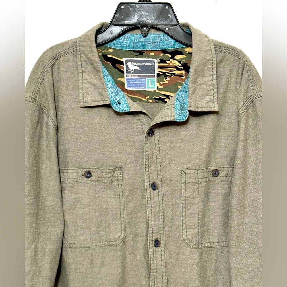 Modern Amusement Button Down Olive Army Green Collard Shirt Top Blouse Large
